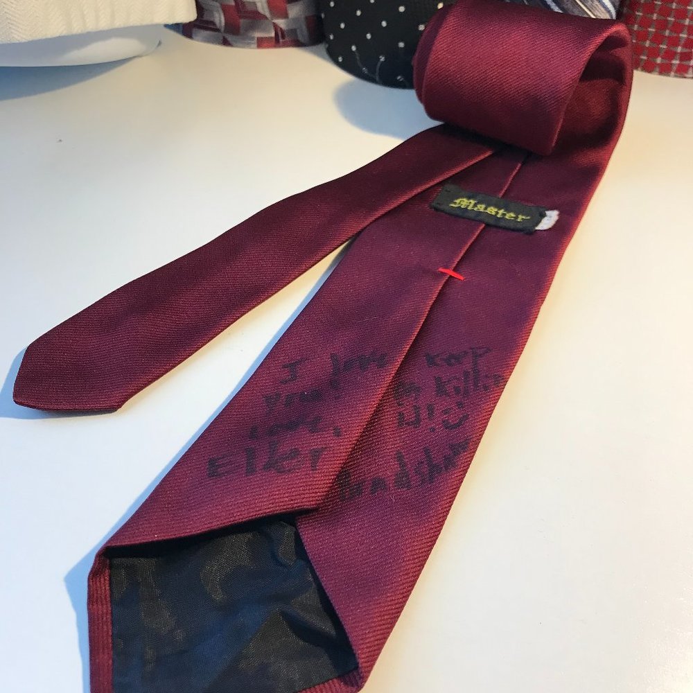 Master Neck Tie - Picture 2 of 2